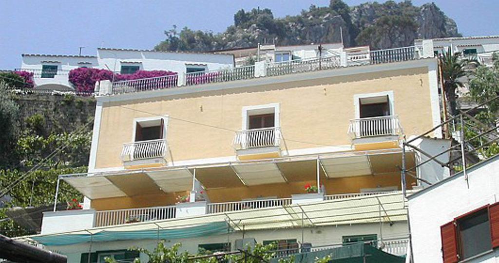 Ferienwohnung Ludovica Tipo C Positano Zimmer foto